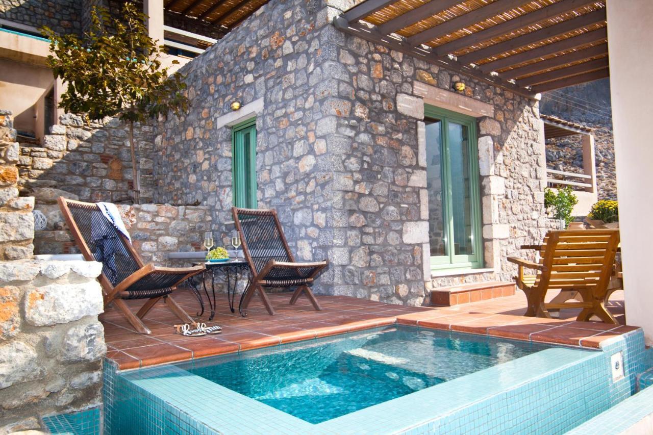 Petra Boutique Homes Arginonda エクステリア 写真